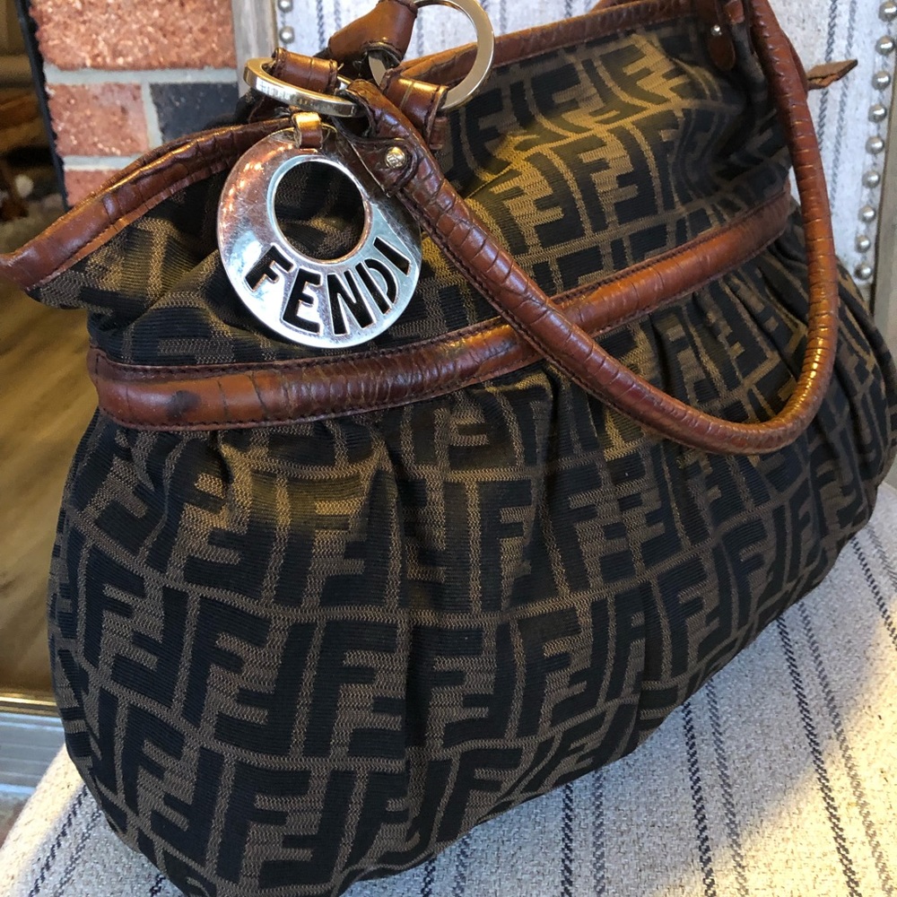😍Beautiful Auth. Fendi Zucca Bag!💕